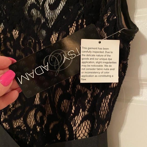 Black lace dress - Picture 9 of 11